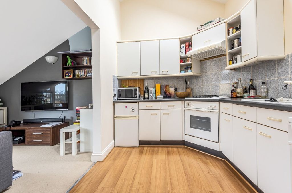 Property photo 3 of 7 572432 (3)