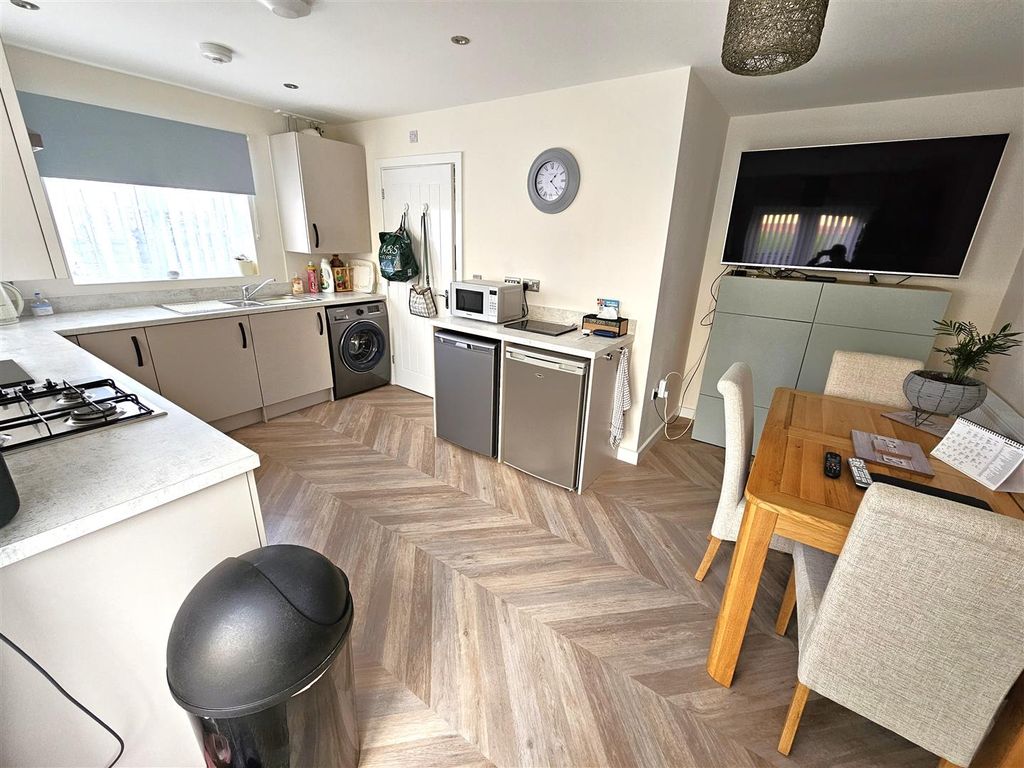 Property photo 3 of 17 Kitchen-Diner (2).Jpg