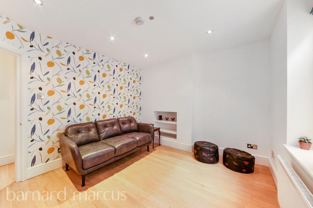 Property photo 3 of 9 Image