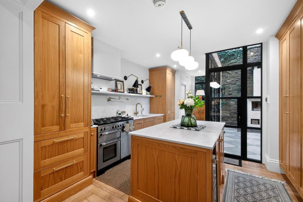 Property photo 3 of 16 40Valleymountroad-12.Jpg