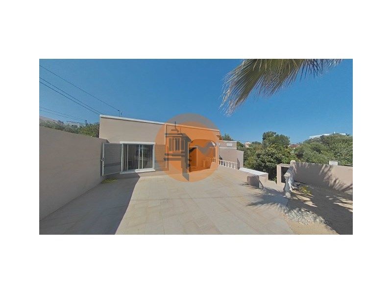 Property photo 2 of 41