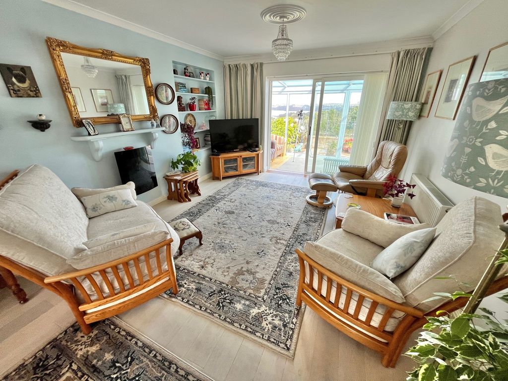 Property photo 3 of 47