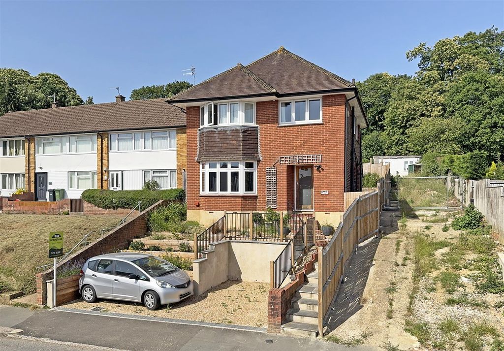 Property photo 2 of 22