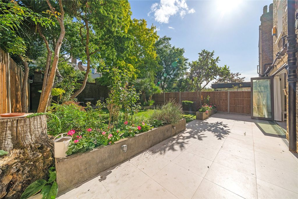 Property photo 3 of 30 Picture No. 36
