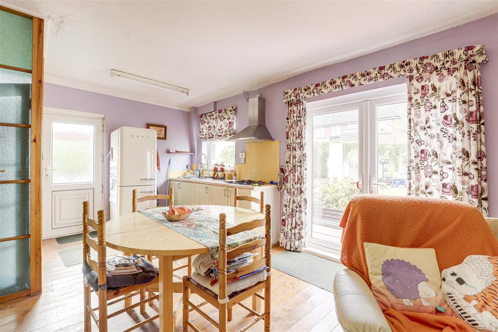 Property photo 2 of 21 4601.Jpg