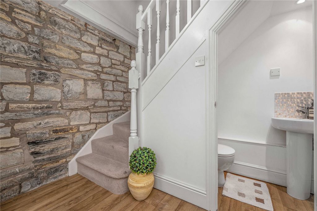 Property photo 3 of 22 Picture No. 10