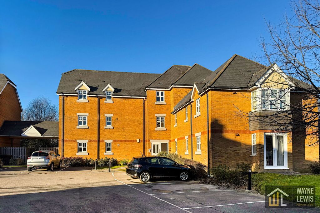 Property photo 2 of 21