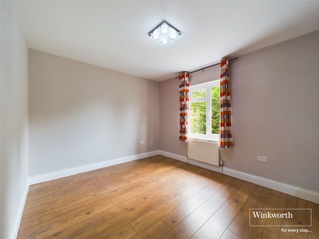 Property photo 2 of 8 Bedroom 1