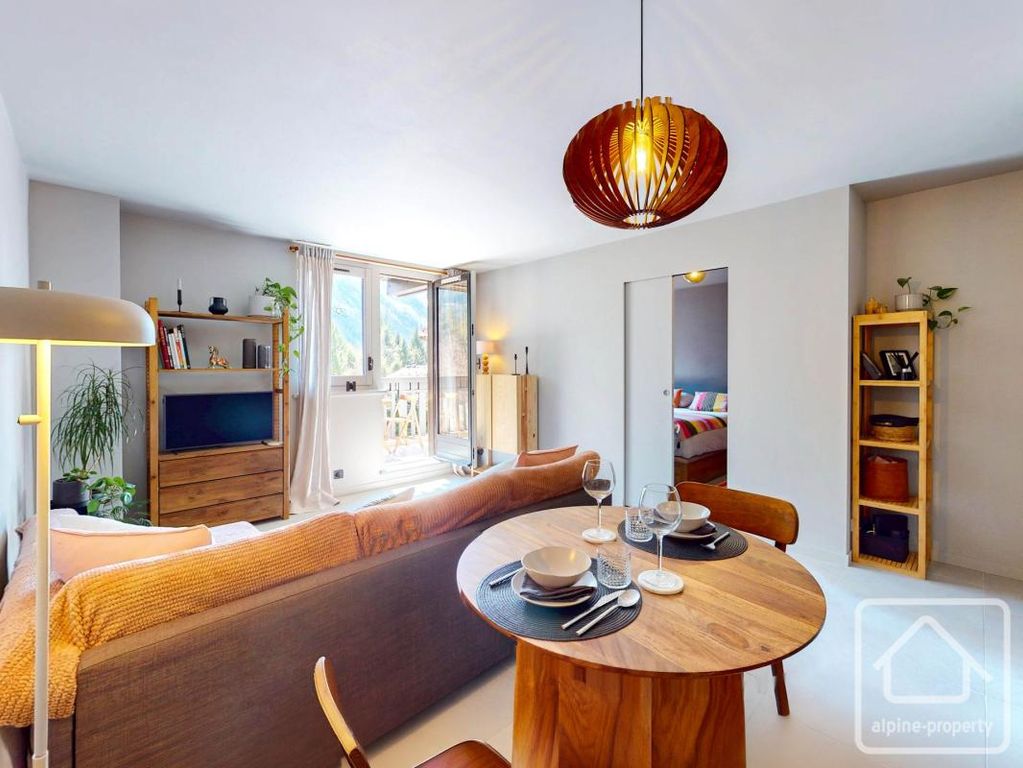 Property photo 2 of 25