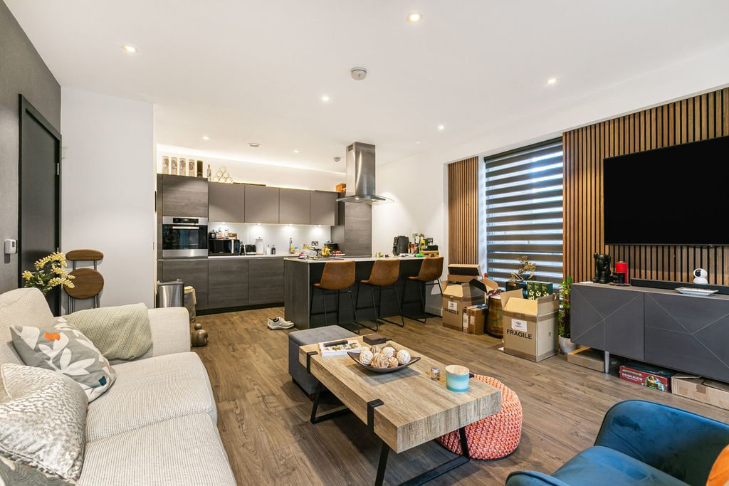 Property photo 3 of 16 Reception Room