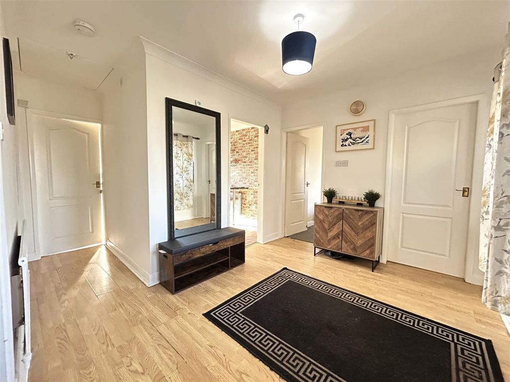 Property photo 2 of 14 Hall