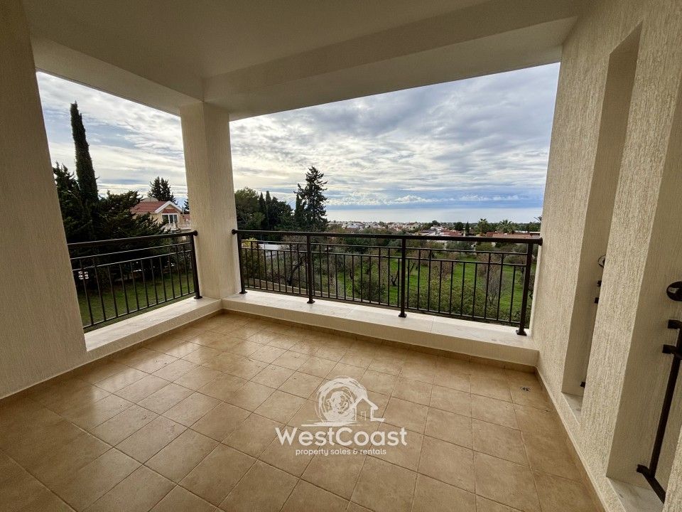 Property photo 3 of 39