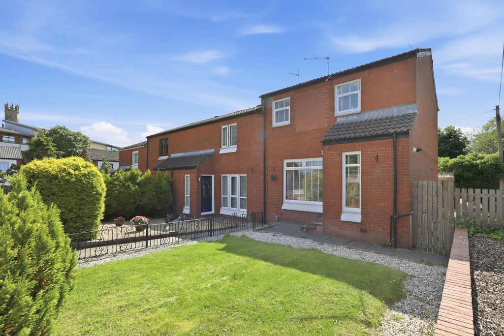Property photo 1 of 40