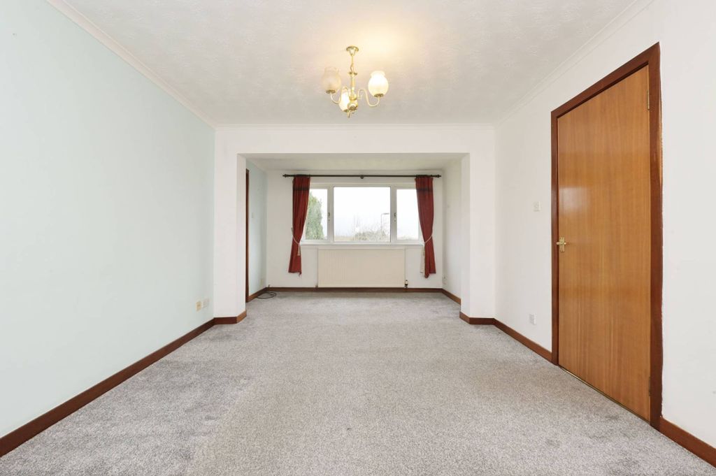 Property photo 3 of 30