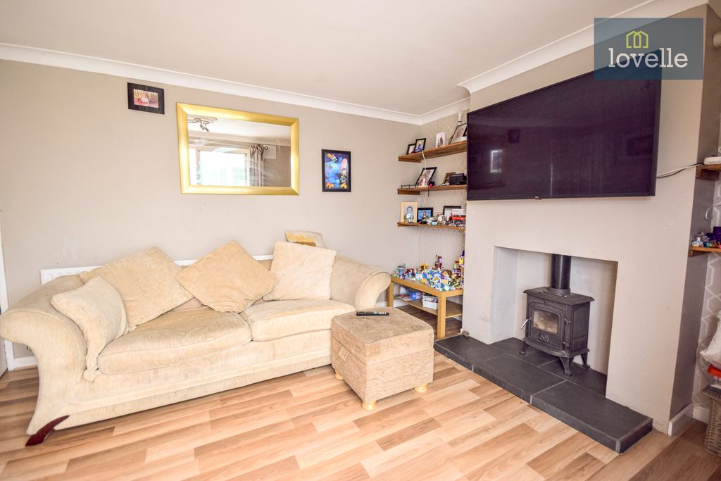 Property photo 3 of 14