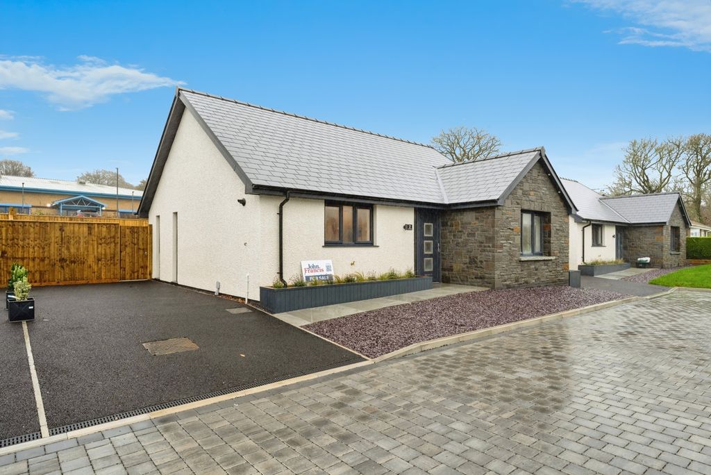 Property photo 1 of 22 Pbox-Img.Jpg