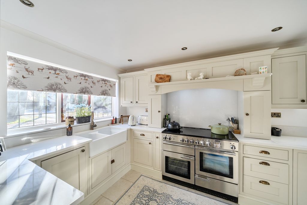 Property photo 3 of 17 138377014692F220075770