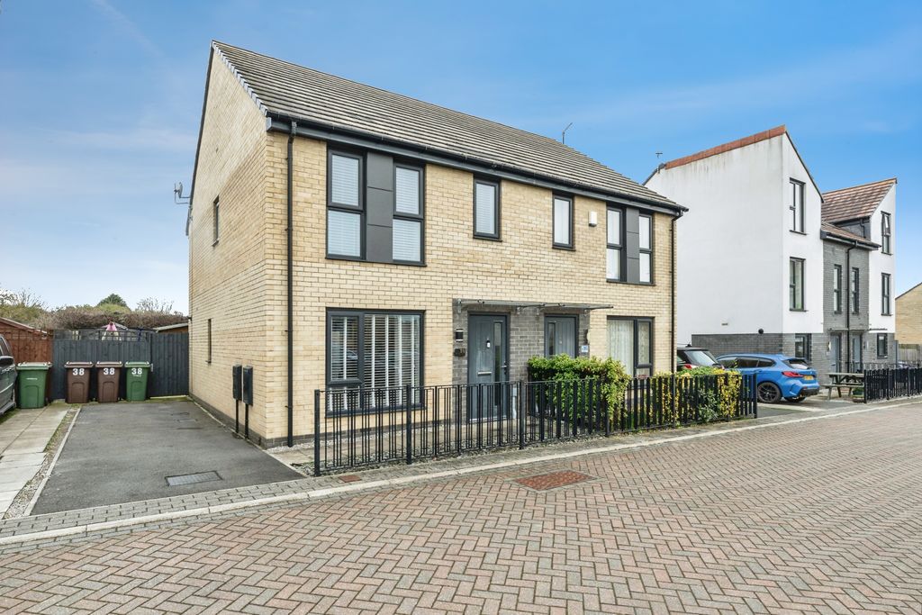 Property photo 1 of 16 The Property