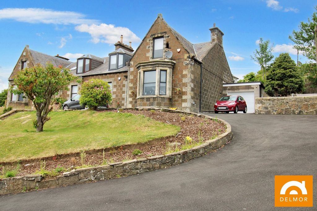 Property photo 3 of 33
