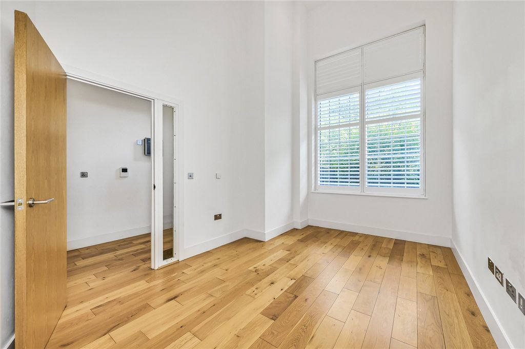 Property photo 3 of 22 Reception Room