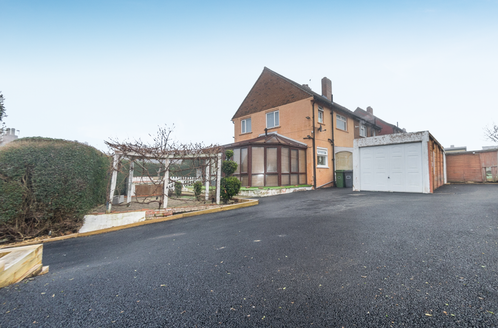 Property photo 1 of 25