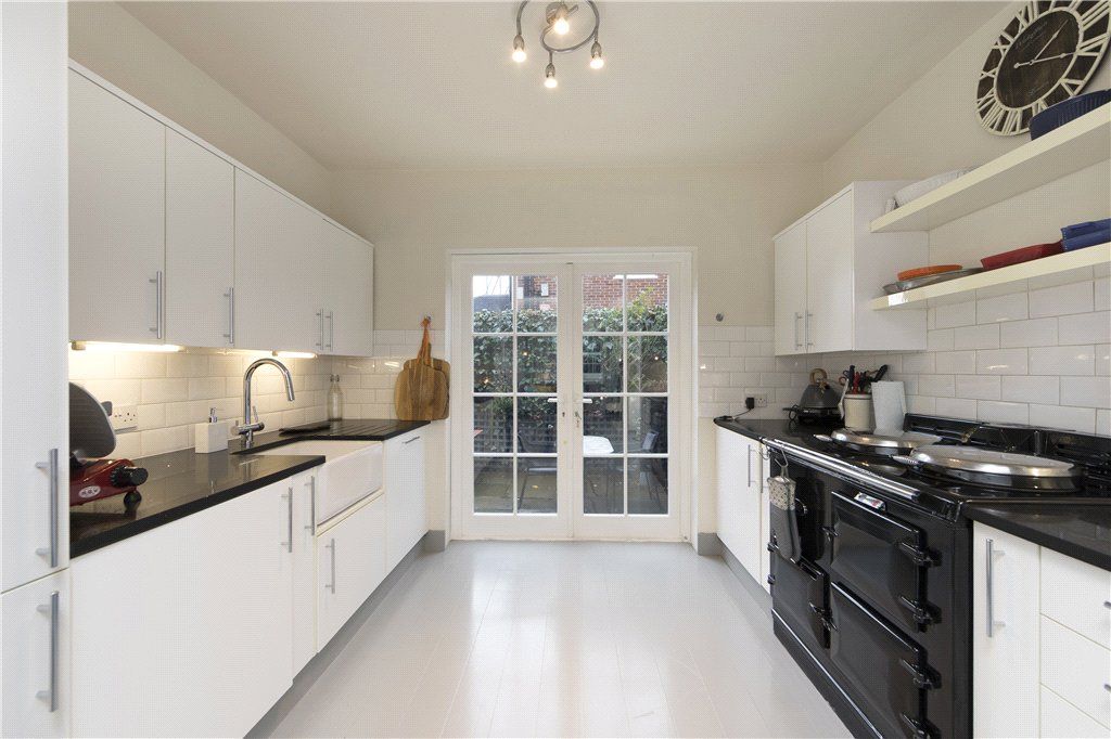 Property photo 2 of 18 Picture No. 13