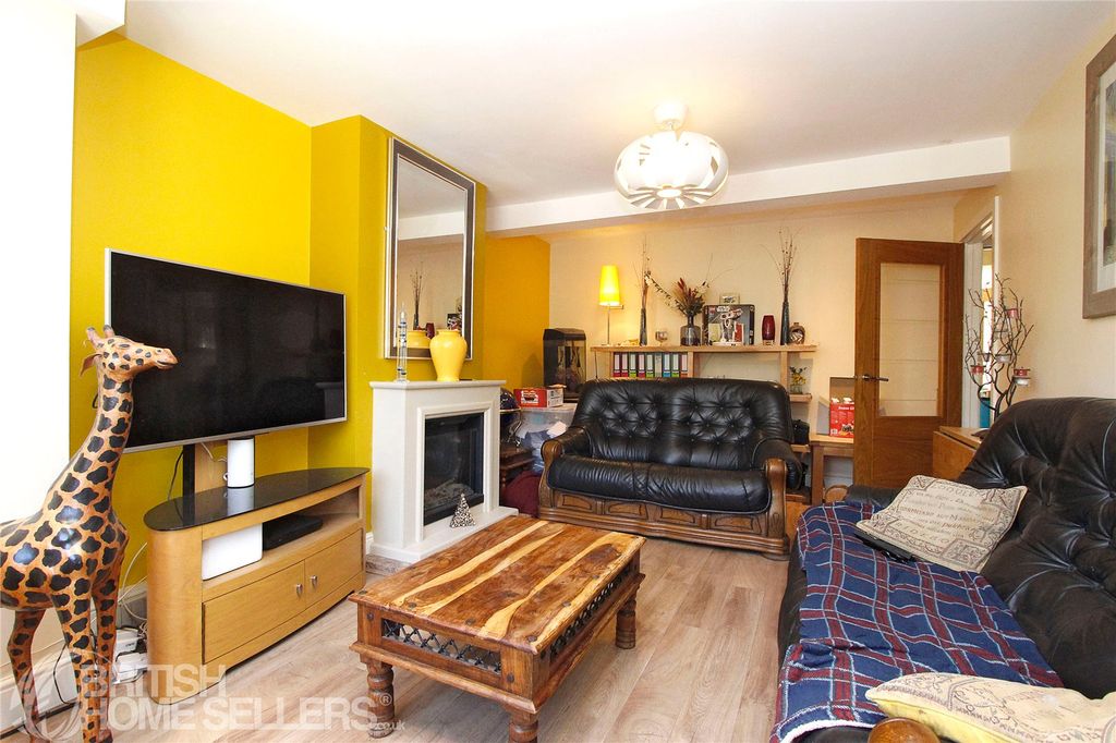 Property photo 3 of 17 Picture No. 05