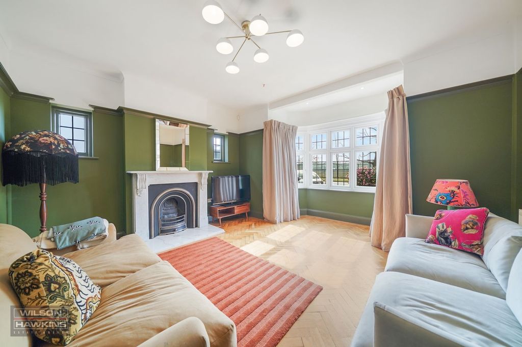 Property photo 2 of 16