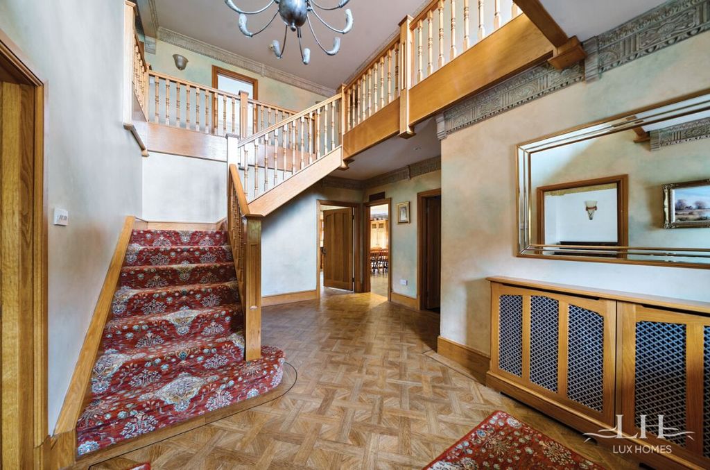 Property photo 3 of 21