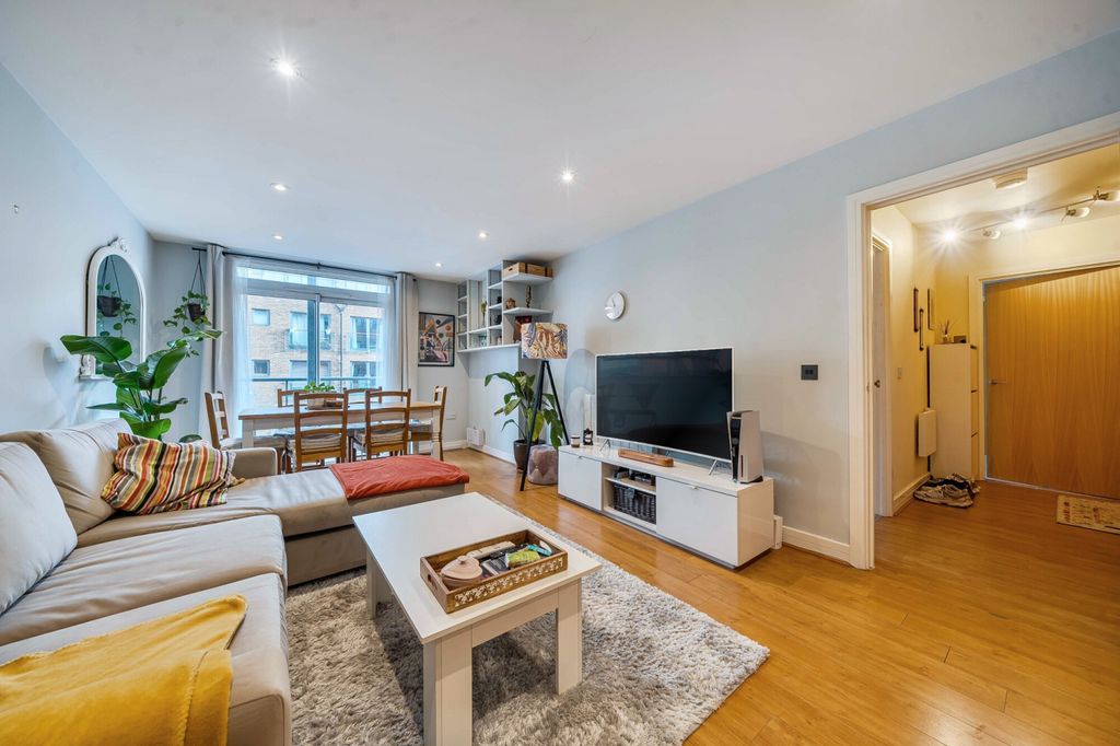 Property photo 2 of 15 1408052-2-6989c5d...