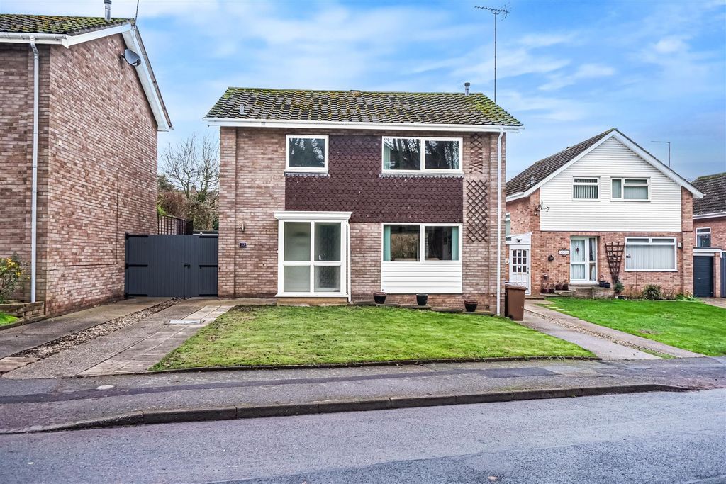 Property photo 1 of 16 Front