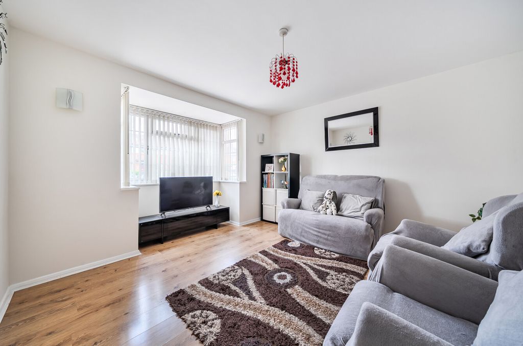 Property photo 3 of 20 1448081-9-69E15E0...