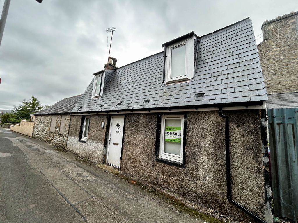 Property photo 1 of 12
