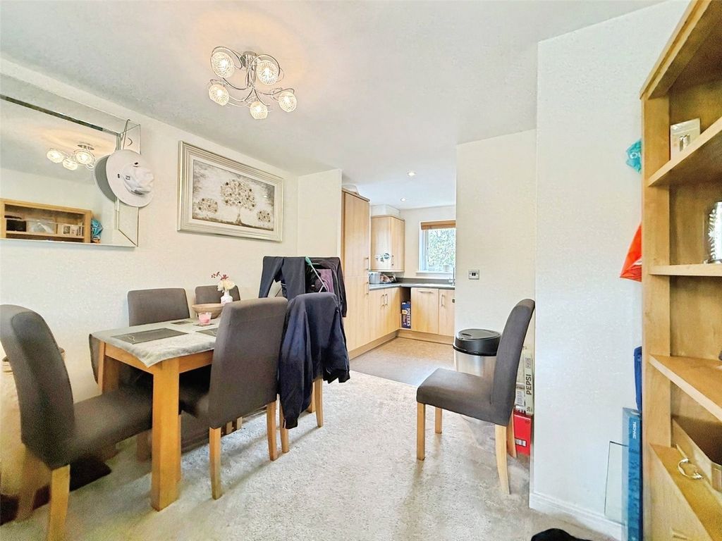 Property photo 3 of 10 Picture No. 06