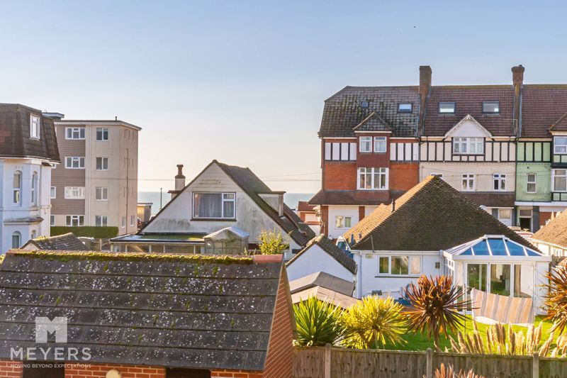 Property photo 1 of 13 Photo 7