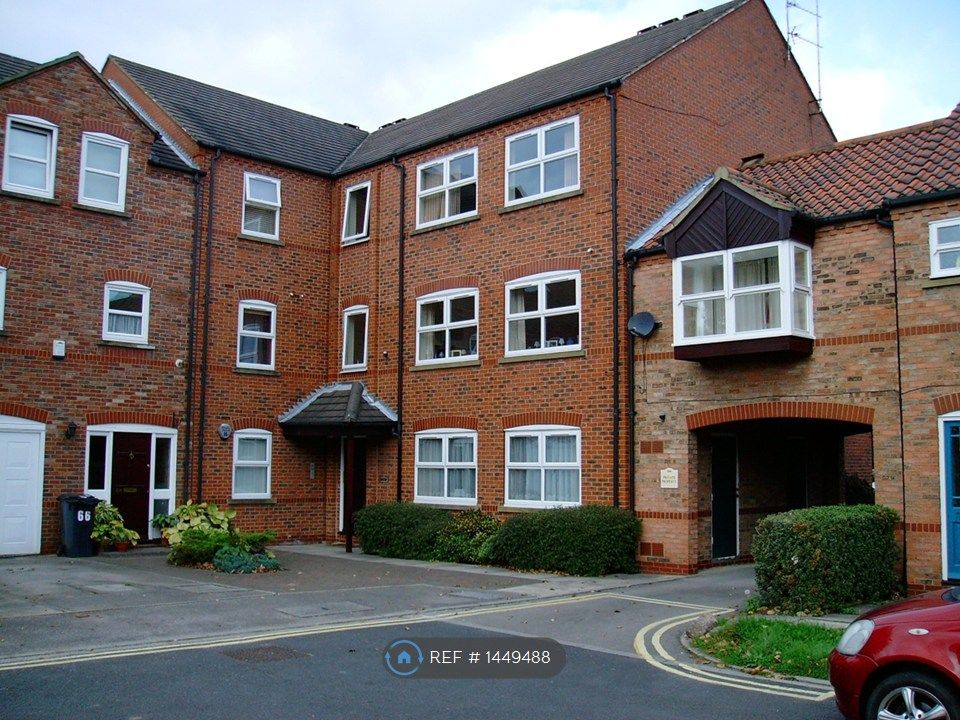 Property photo 1 of 11 Ground Floor Flat In Small Private Block