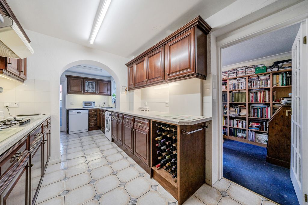 Property photo 3 of 24 1504153-18-6A7B37...