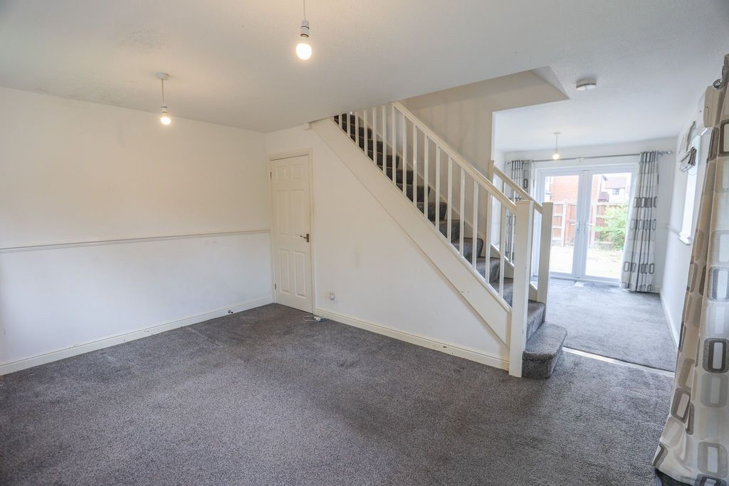 Property photo 3 of 11