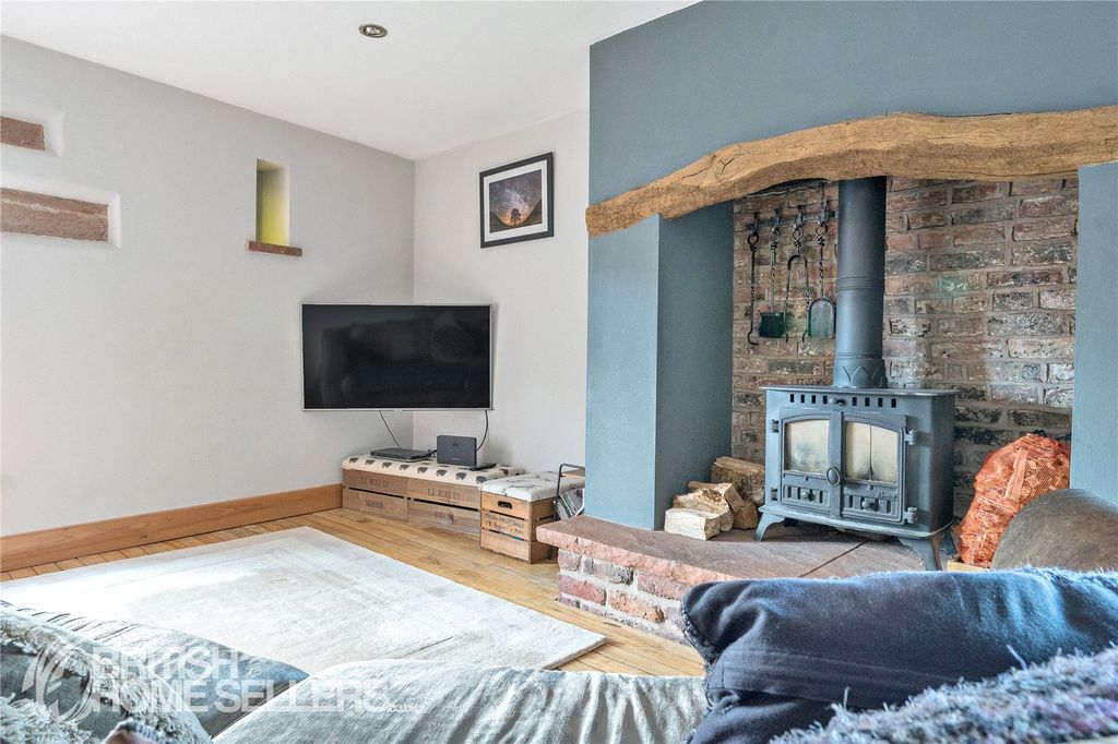 Property photo 3 of 21 Picture No. 03