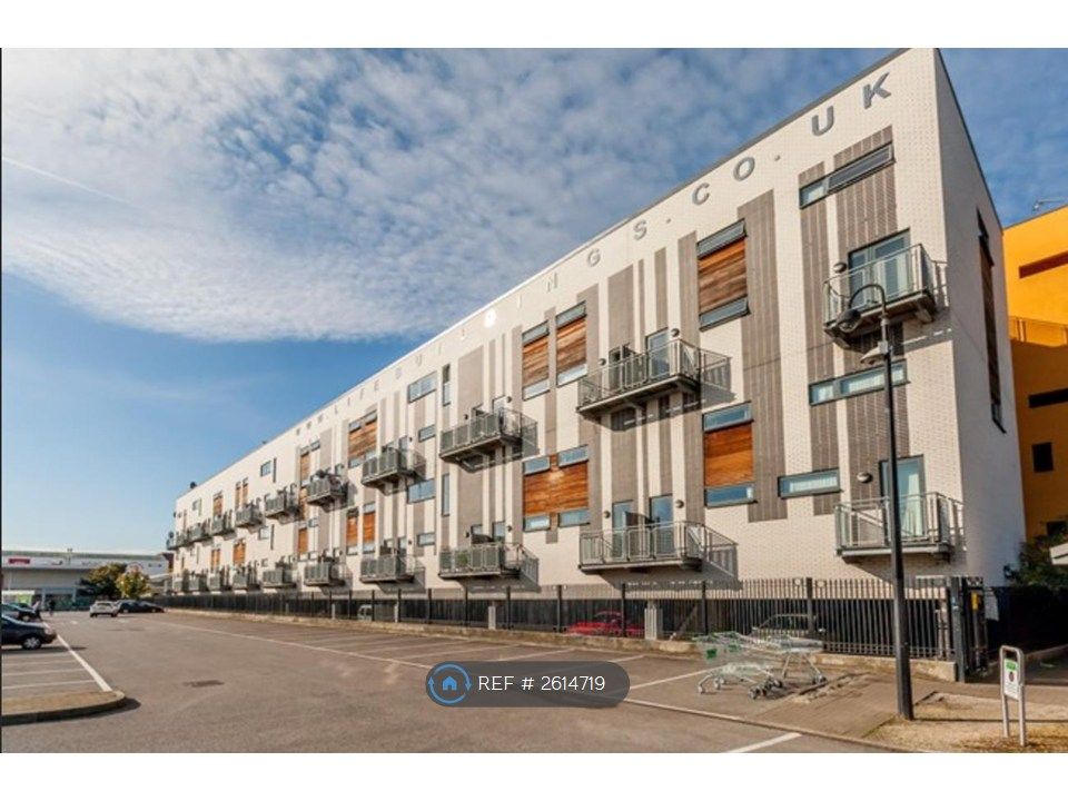 Property photo 1 of 14 Life Building Facing Asda