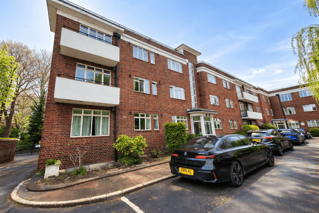 Property photo 1 of 16 2Â Bedroom Apartment For Sale