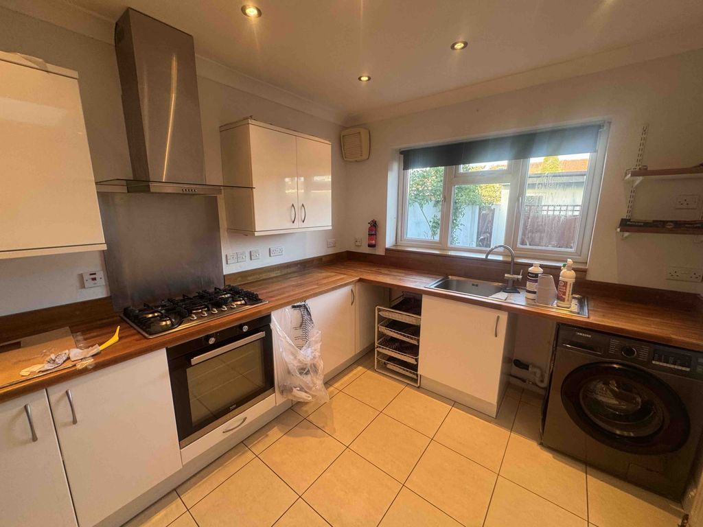 Property photo 3 of 10 Gallery