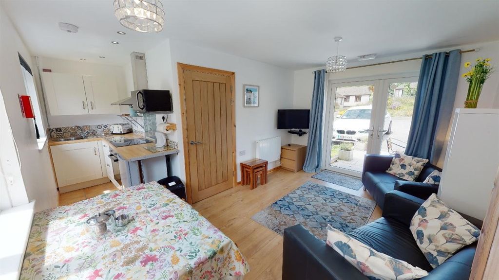 Property photo 2 of 10 P1594A.Jpg
