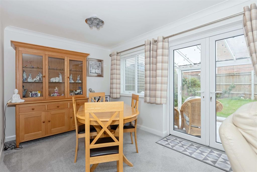 Property photo 2 of 13 Alberta Rd_1.Jpg