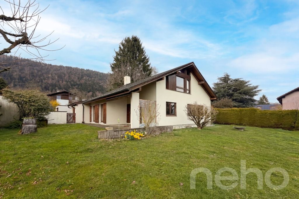 Property photo 3 of 12