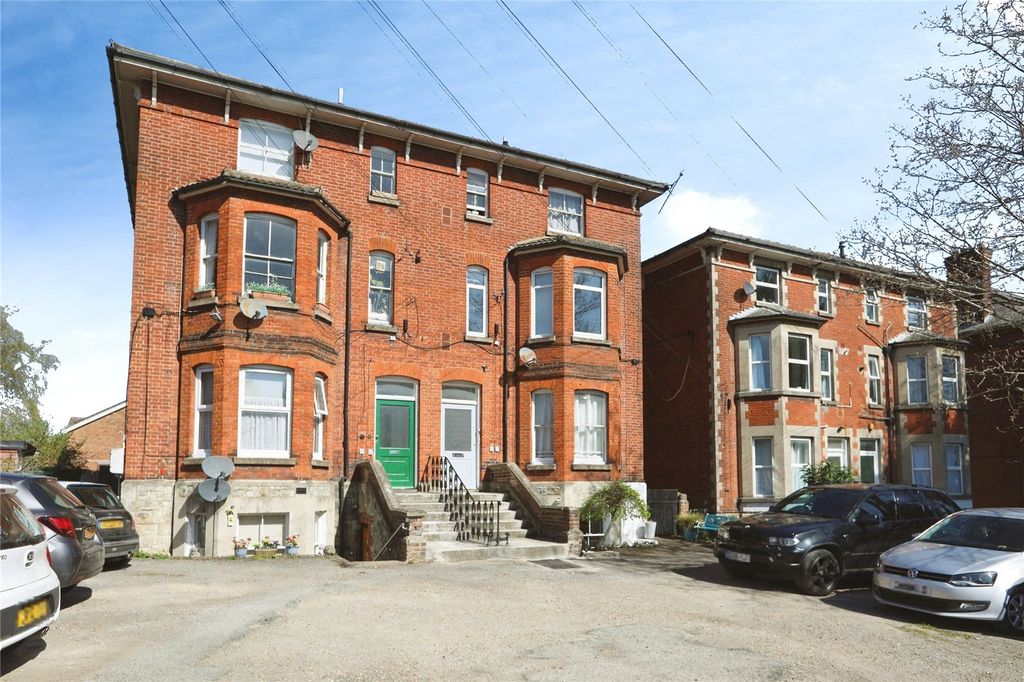 Property photo 1 of 21 External