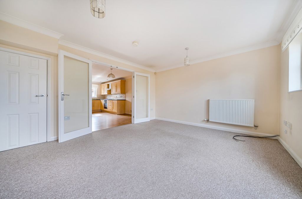 Property photo 2 of 14 1435784 (8)-1