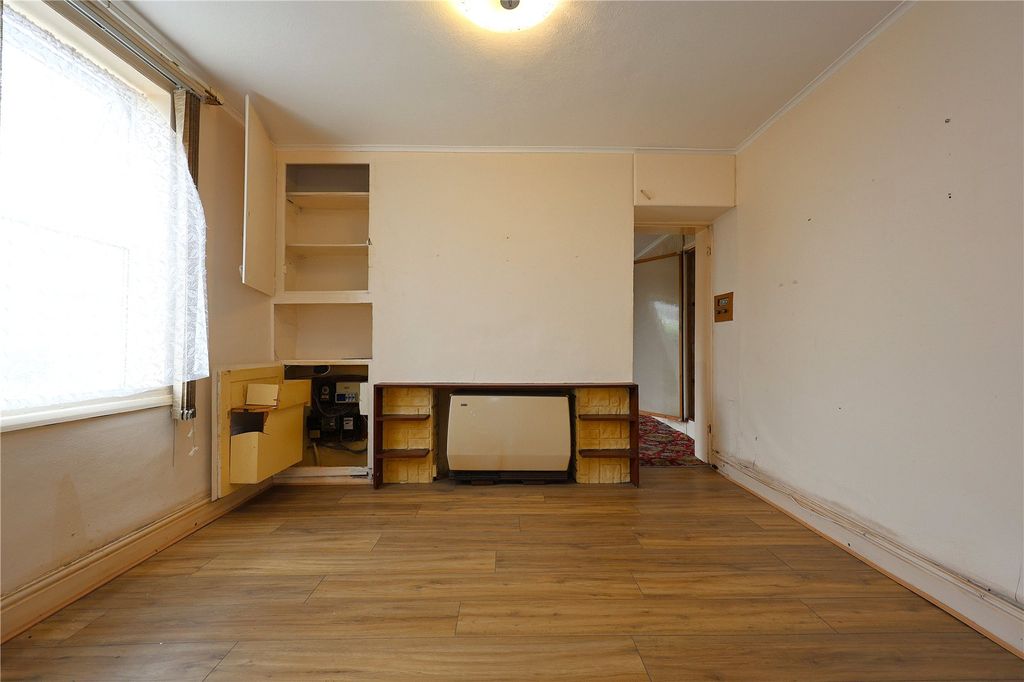 Property photo 3 of 23 Picture No. 08