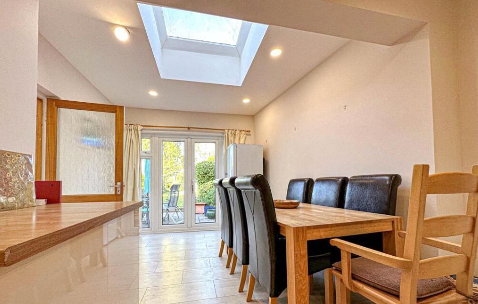 Property photo 3 of 16