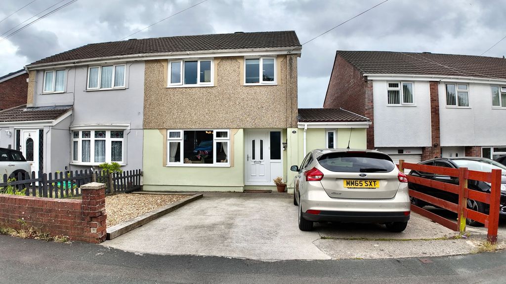 Property photo 1 of 31